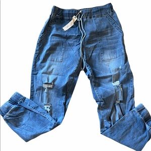 Vici dolls jogger jeans! Never worn!